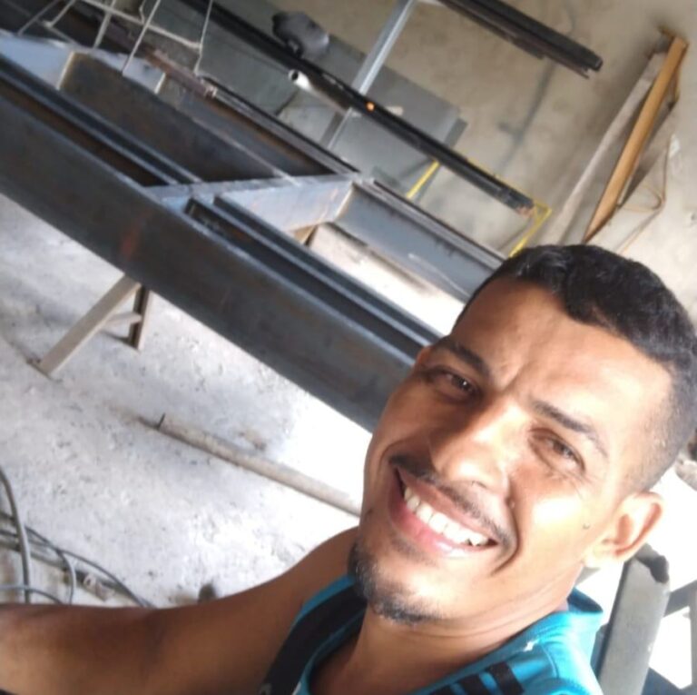 Serralheiro é morto a golpes de foice em Córrego dos Monos