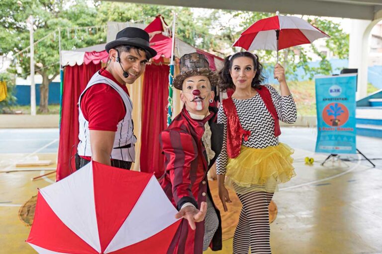 BRK leva teatro às escolas de Cachoeiro