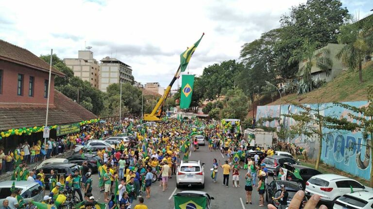 Grande público vai às ruas em Cachoeiro para comemorar o 7 de Setembro