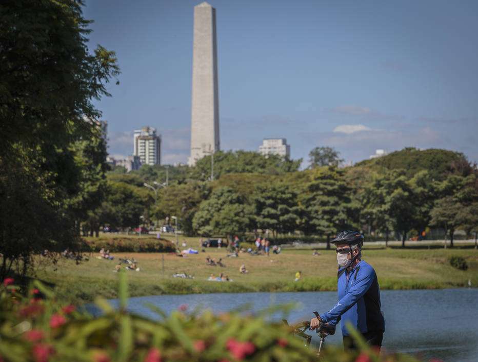Ibirapuera e outros 69 parques reabrem em SP na segunda-feira