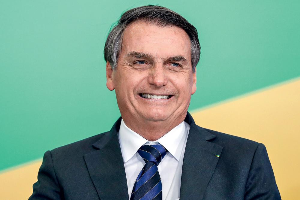 Bolsonaro veta nova lei que proibiria inclusão no SPC e Serasa para estes brasileiros