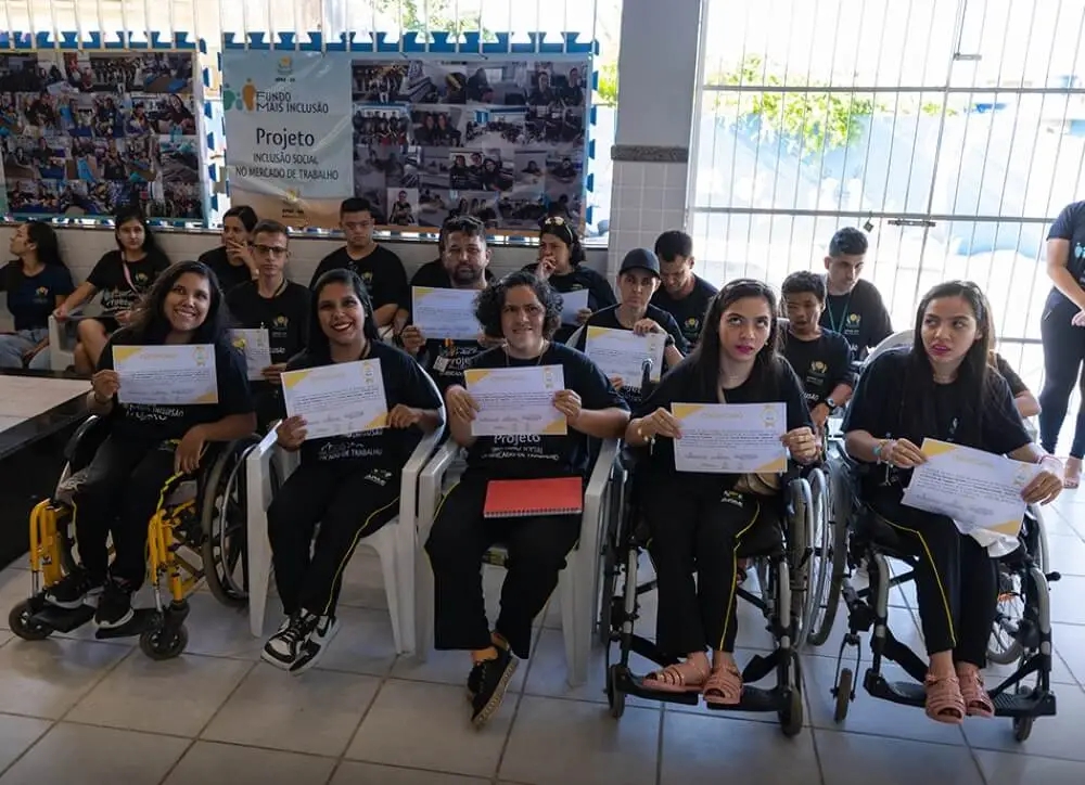 Alunos da Apae de Marataízes concluem projeto de inclusão no mercado de trabalho