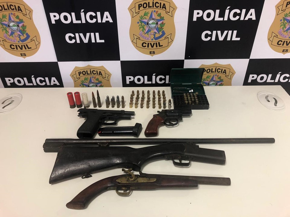 PC prende suspeito de venda ilegal de armas na Serra