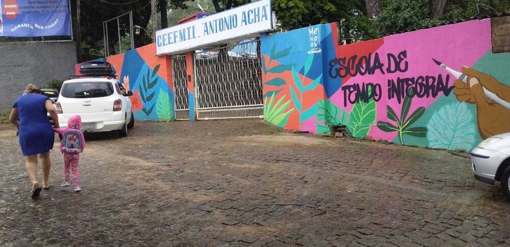 Pais deixam de levar filhos às aulas em Mimoso