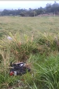 (Vídeo) Homem morre ao sofrer acidente de moto no trevo de Pacotuba, Cachoeiro de Itapemirim/ES