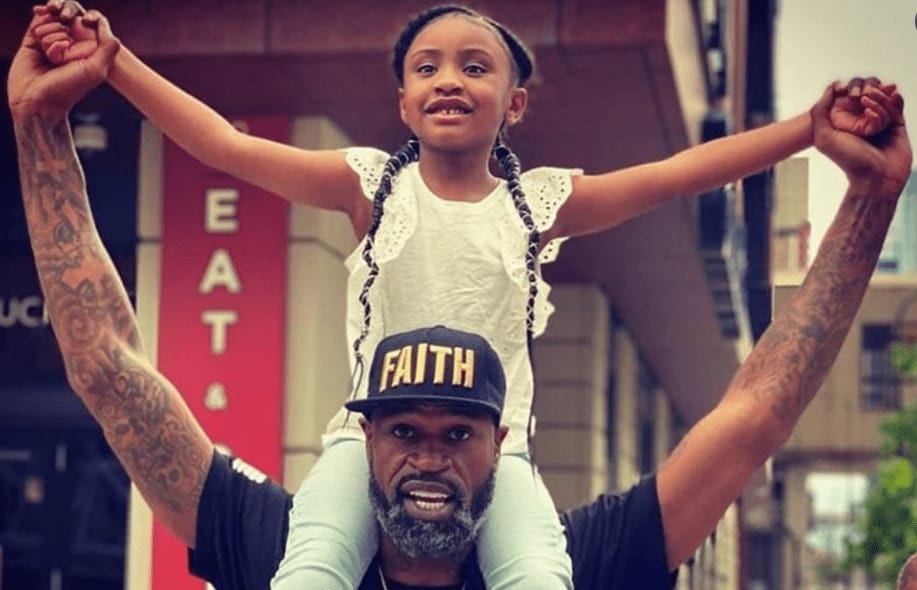 Kanye West financia estudos da filha de George Floyd