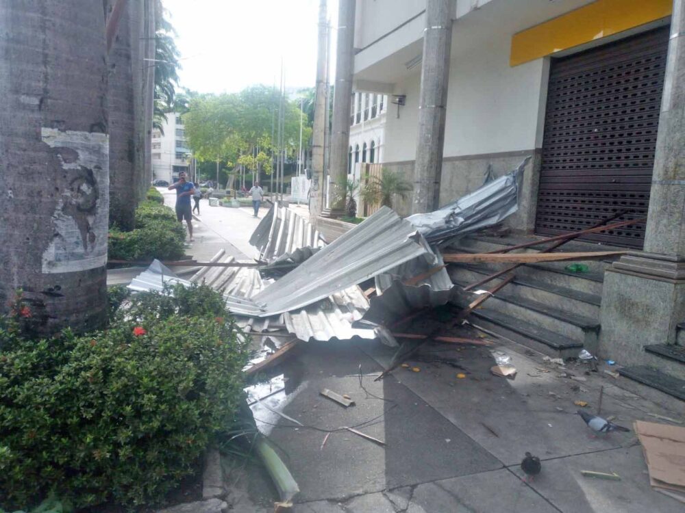 Chuva causa diversos estragos em Cachoeiro de Itapemirim