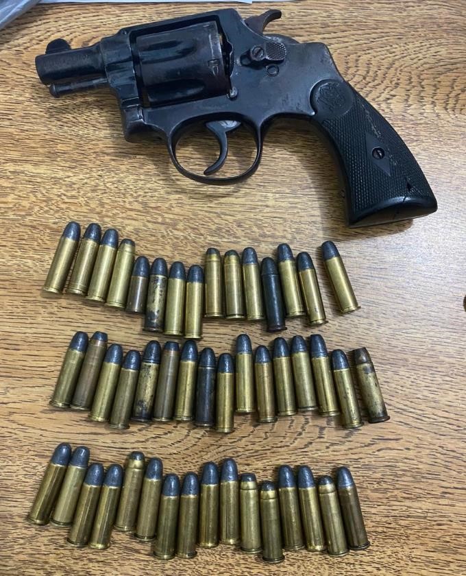 ﻿Polícia Militar apreende arma de fogo no município de Fundão