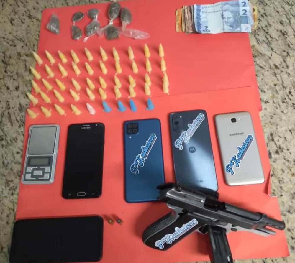 PM localiza submetralhadora e prende cinco pessoas